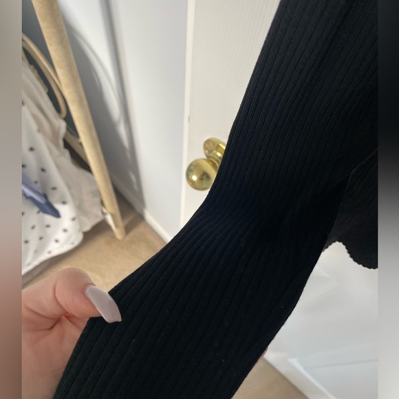 H&M square neck line long sleeve - Picture 3 of 4